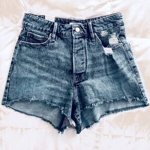 Good American Indigo Jean shorts. Size 2